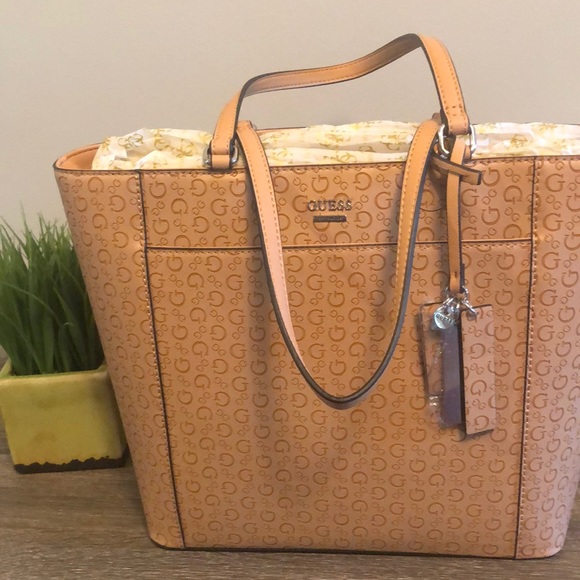 Guess Handbags - Guess Purse